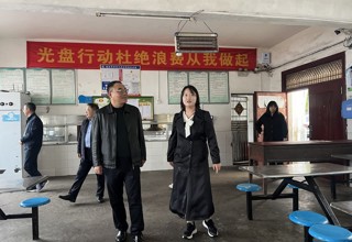 罗强调研板桥镇：聚焦山区教育，共谋发展良策