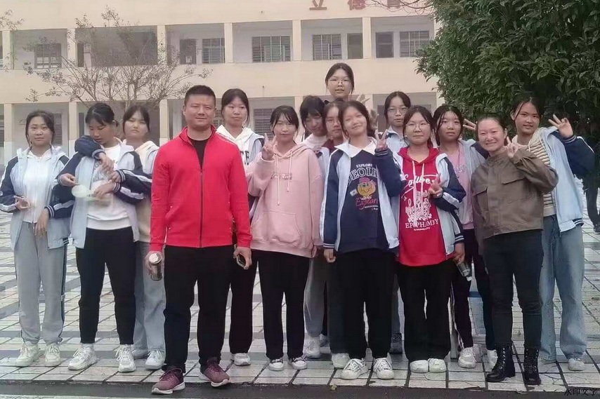 052c16a9c49948a69a5c11401d3425eb.jpg