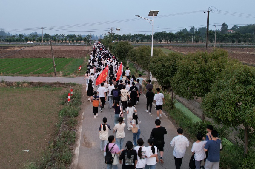 1308a14545cd4b45975939c49abe543a.jpg