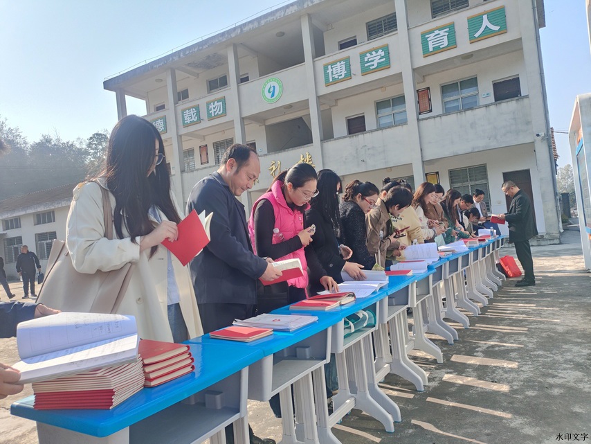 201fc7bfbb824b4a93513fd6ec0eb233.jpg 201fc7bfbb824b4a93513fd6ec0eb233.jpg